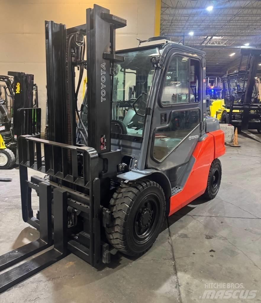 Toyota 8 FG 40 U Gaffeltrucker - Annet