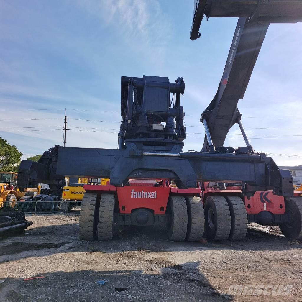 Fantuzzi CS 45 KM Reachstackere