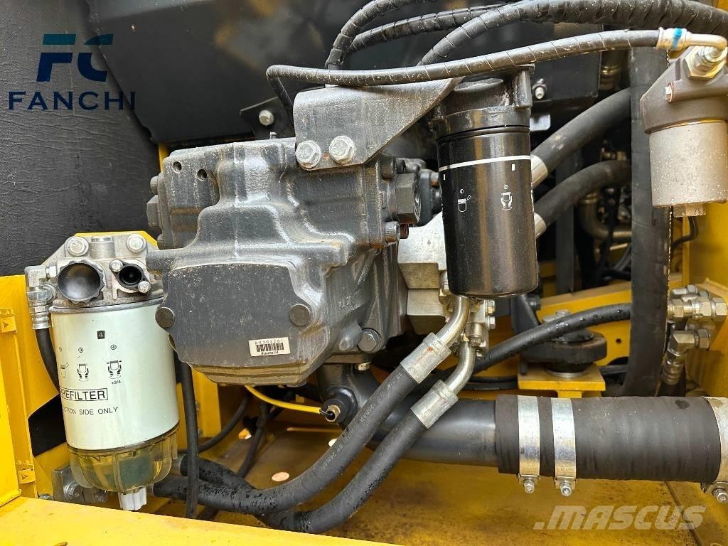 Komatsu PC 210-8 Beltegraver