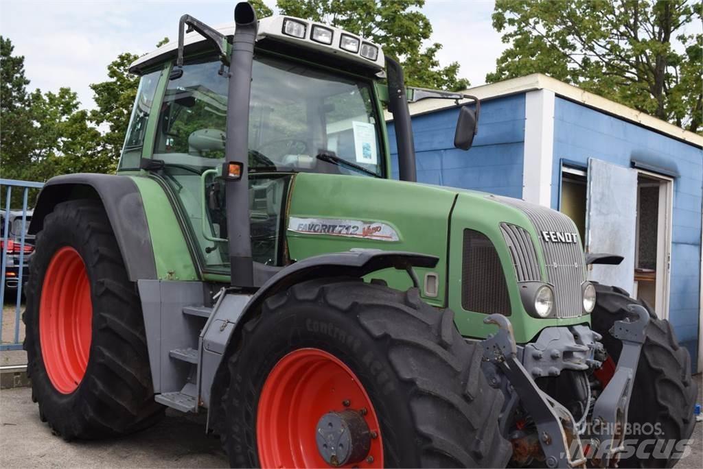 Fendt 712 Vario Traktorer