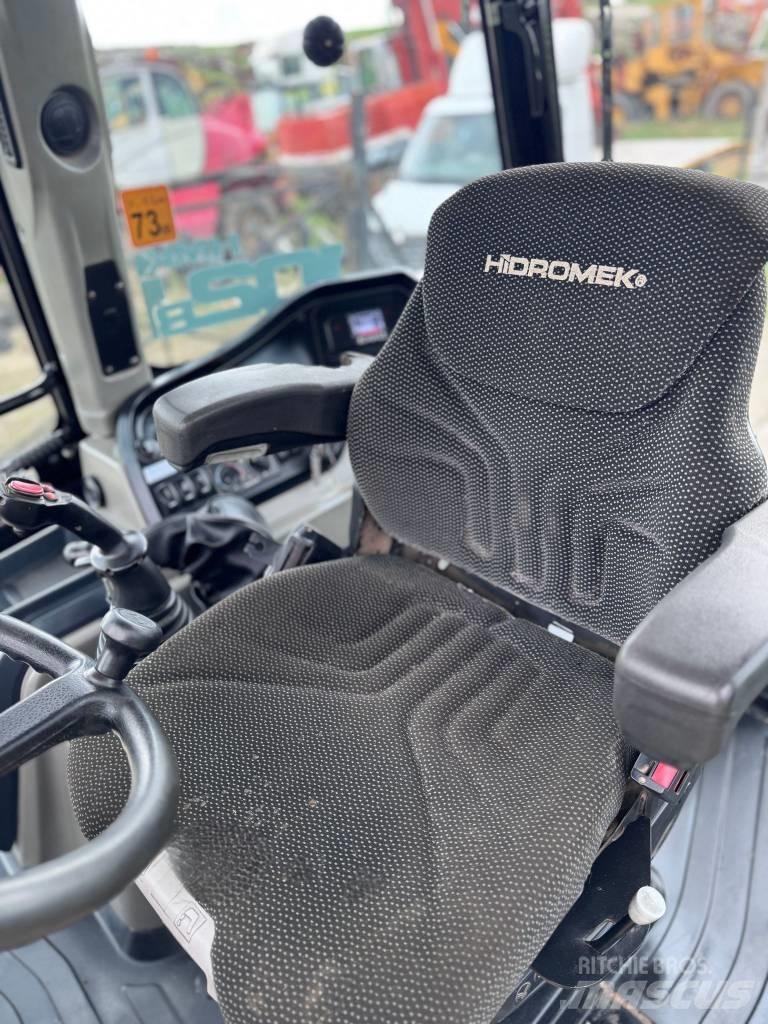 Hidromek HMK 102 B Traktorgravere