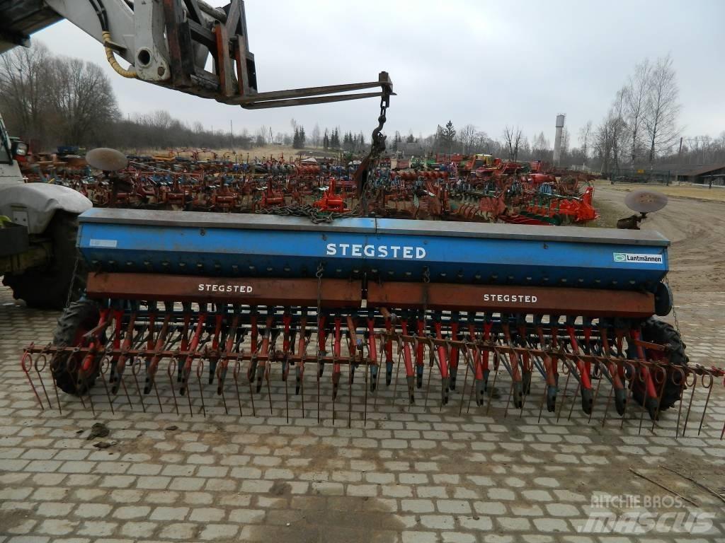 Stegsted 4 Såmaskiner