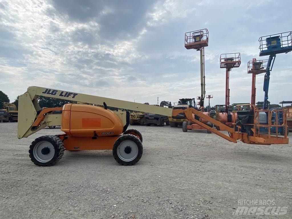 JLG 600AJ Leddede bomlifter
