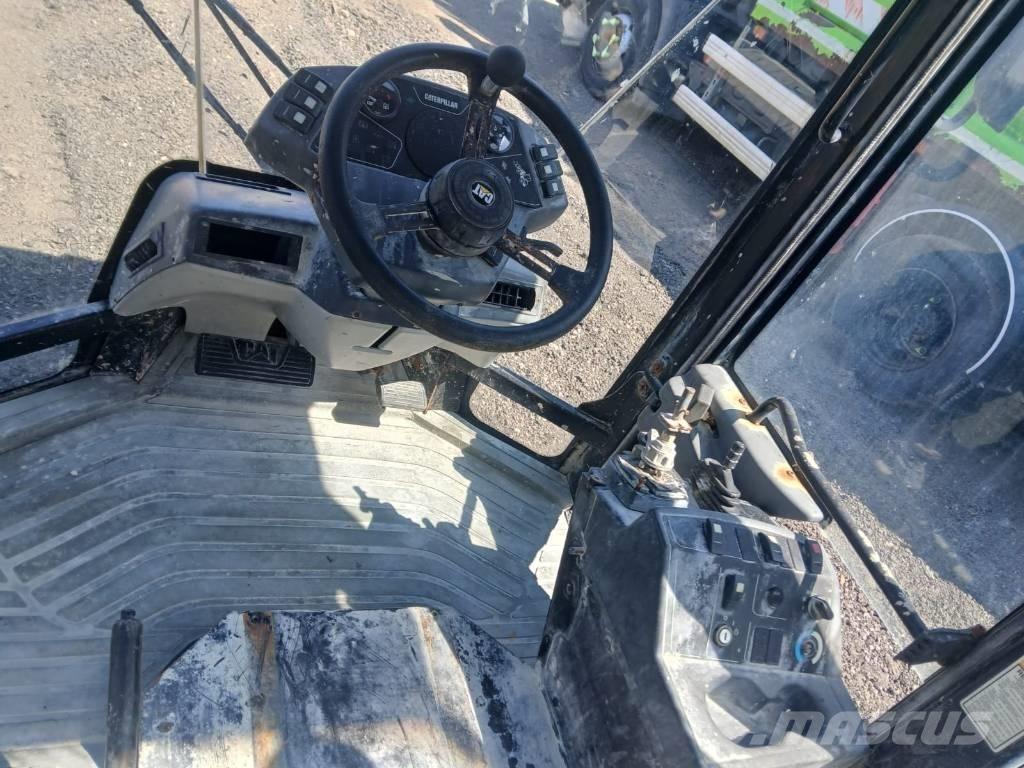 CAT 906 Førerhus og Interiør