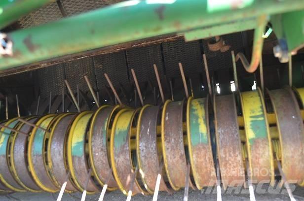 John Deere 592 Rundballepresser