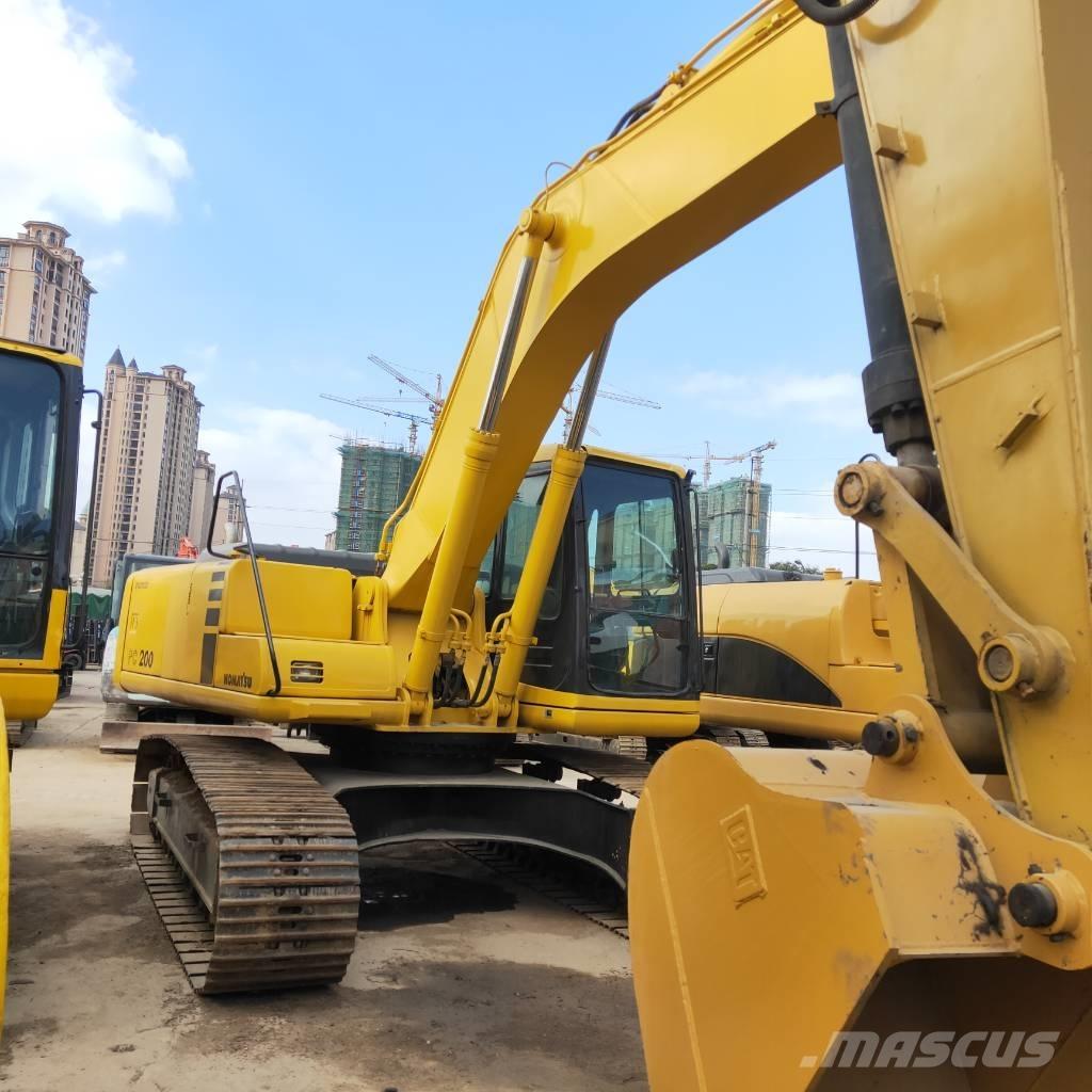 Komatsu PC200-6 Beltegraver