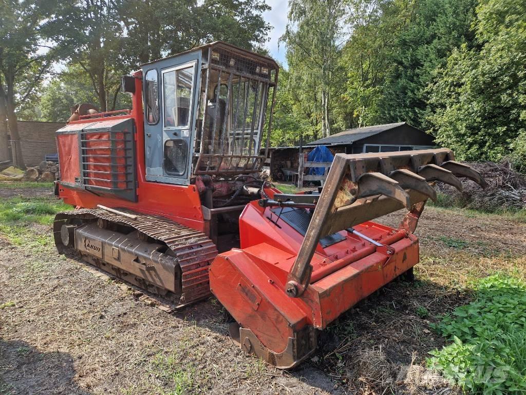 Ahwi RT350 Traktor med skogsutstyr