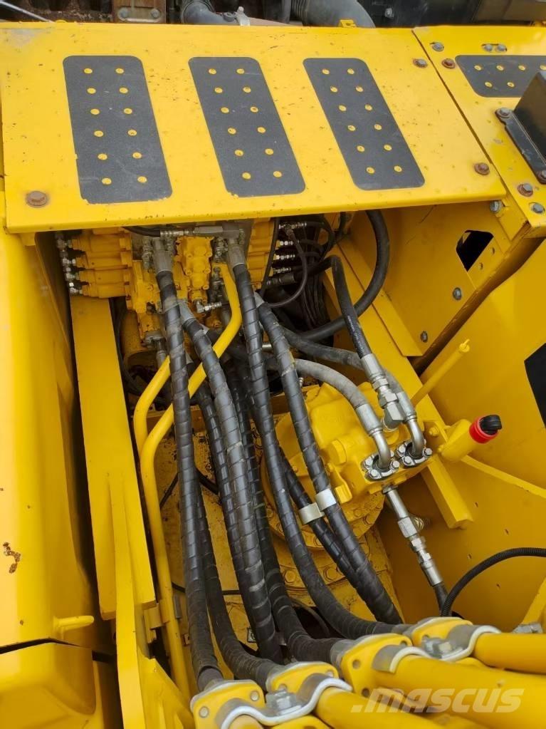 Komatsu PC 210 Beltegraver