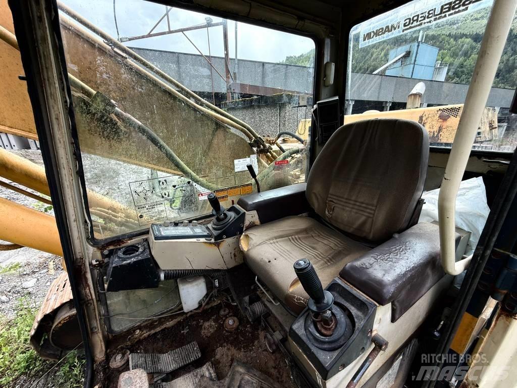 Komatsu PC 200-3 Beltegraver