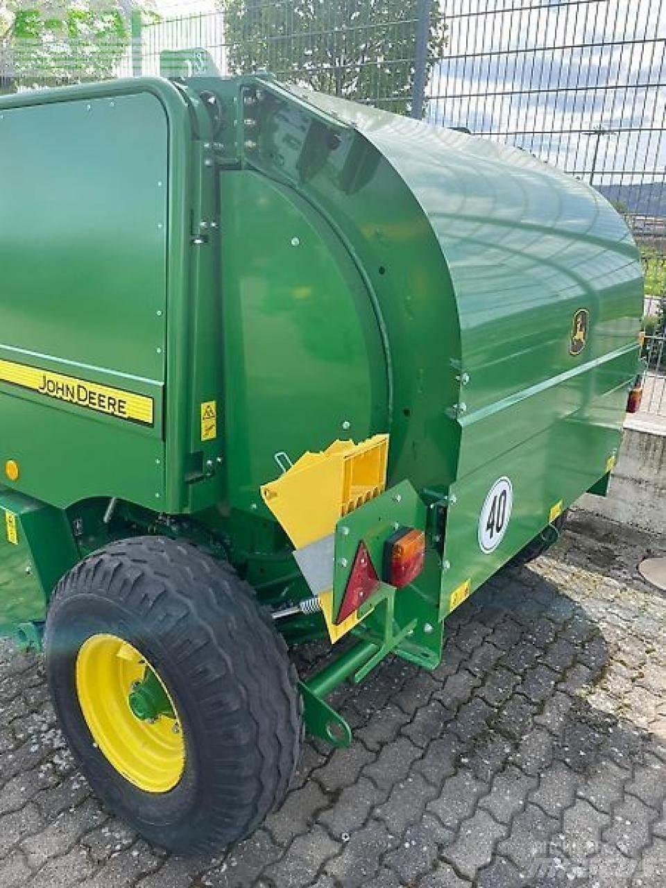 John Deere f440e Firkantpresser