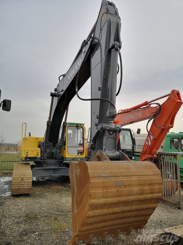 Volvo EC 290 B LC Beltegraver