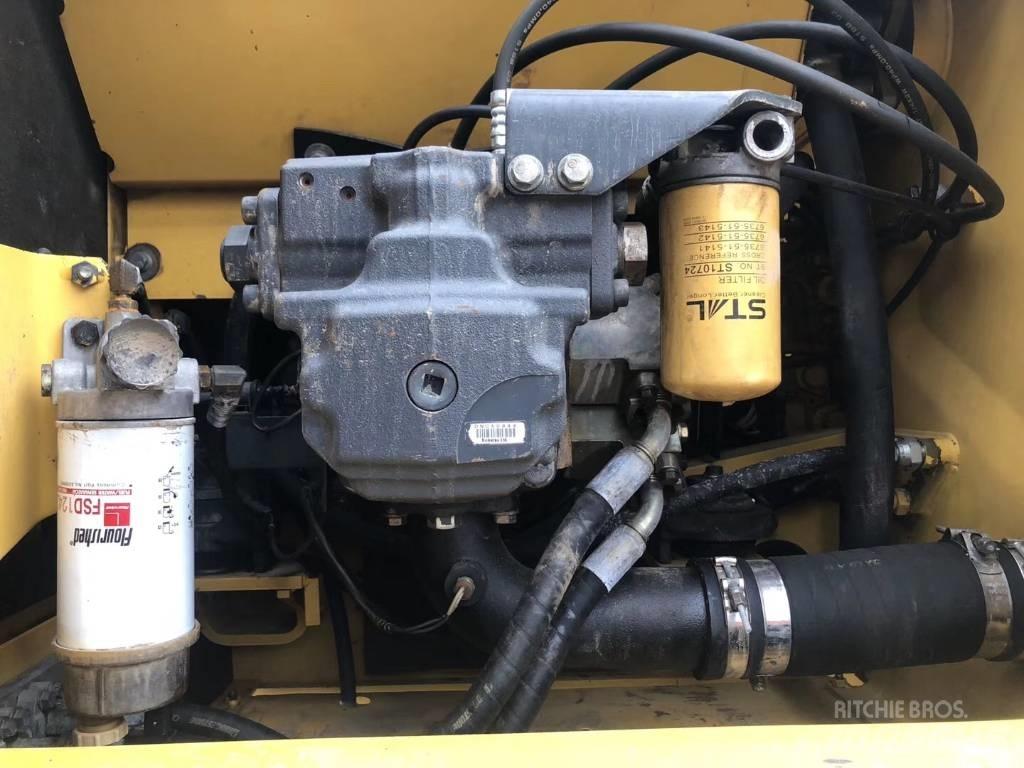 Komatsu pc220-8 Beltegraver