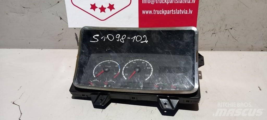 Scania R 440.  1849509 Lys - Elektronikk