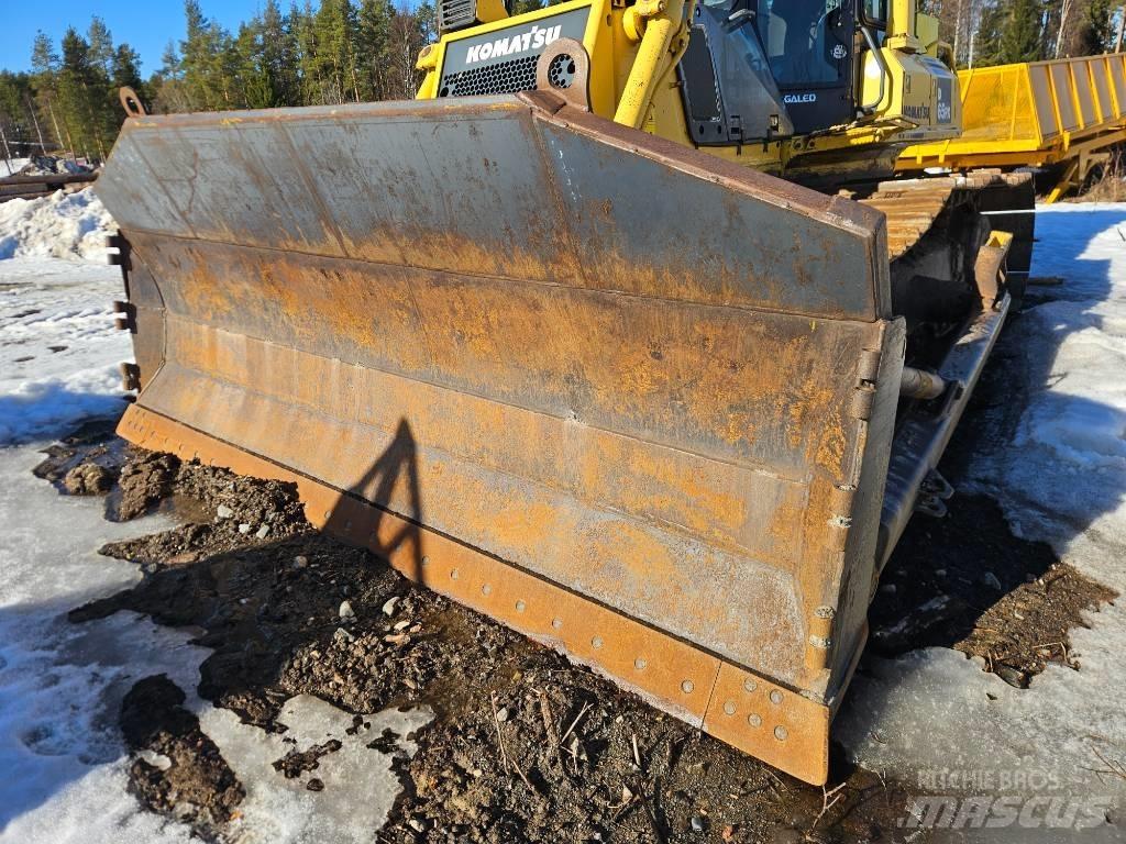 Komatsu D 65 PX Dozere Beltegående