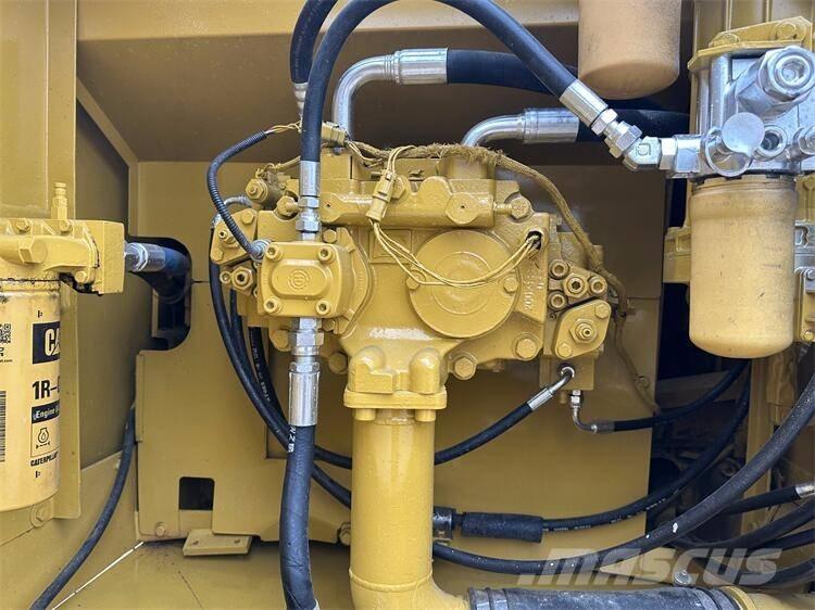 CAT 326D Beltegraver