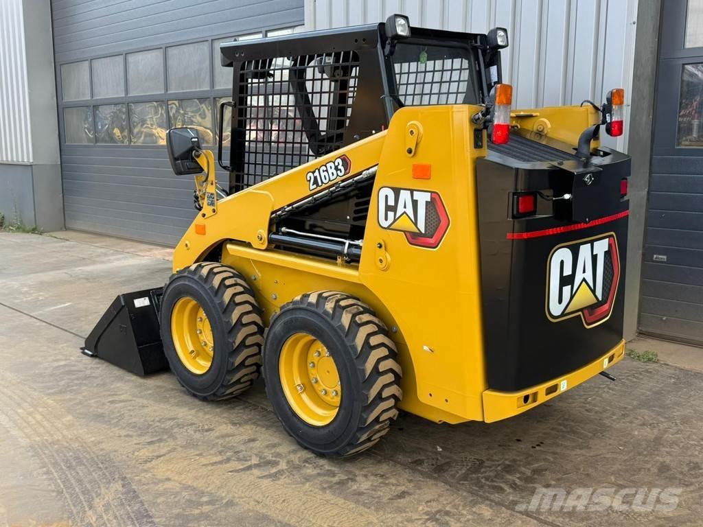 CAT 216B3 Hjullastere
