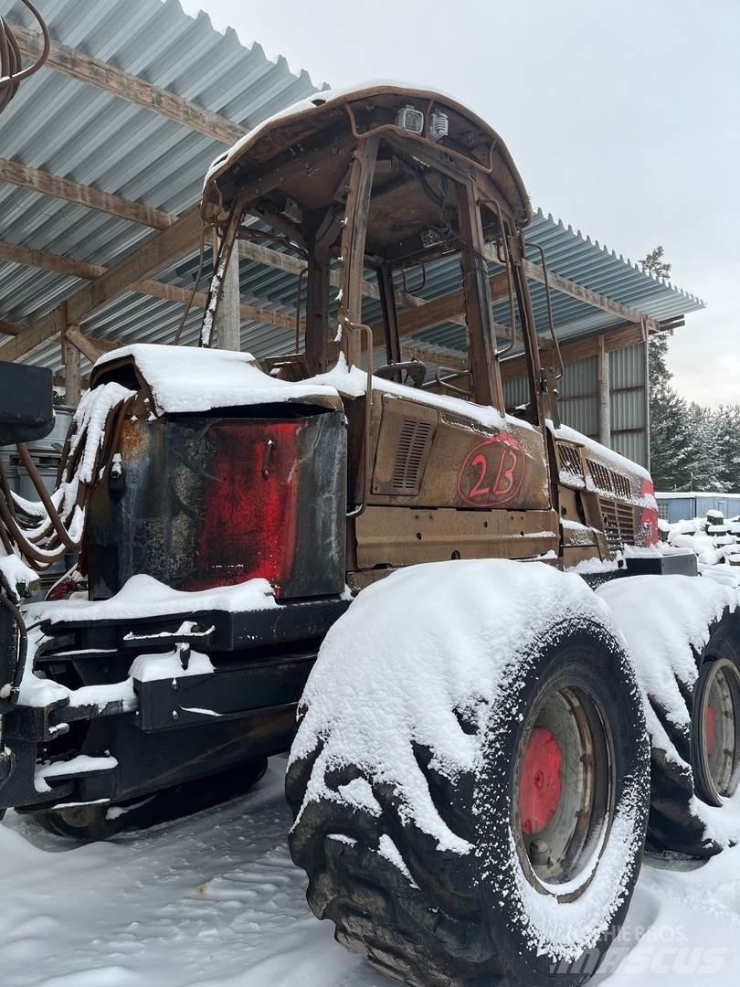 Komatsu 895 Lassbærere