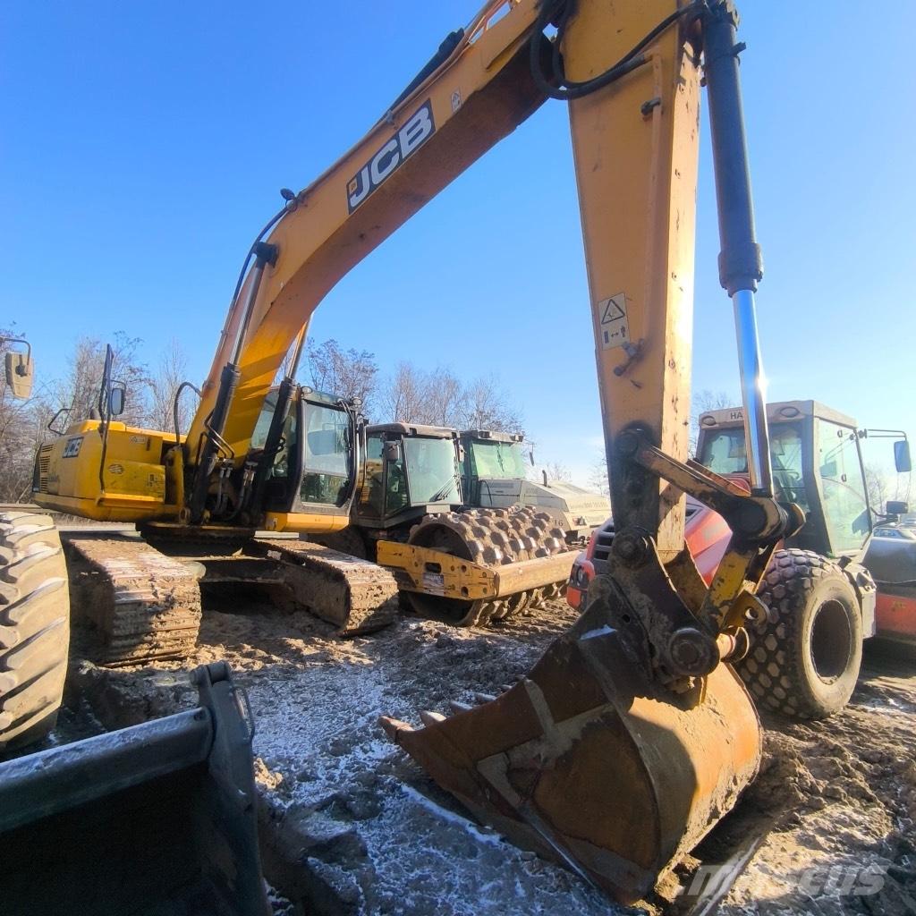 JCB JS 300 Beltegraver