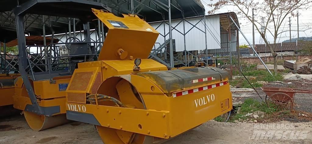 Volvo DD110 Tandem Valser