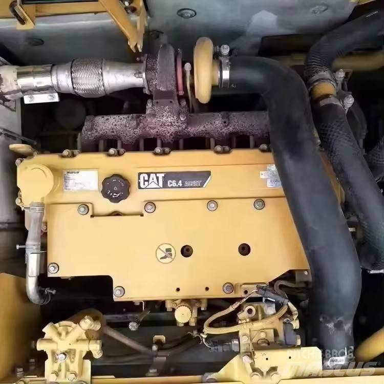 CAT 325 D Beltegraver