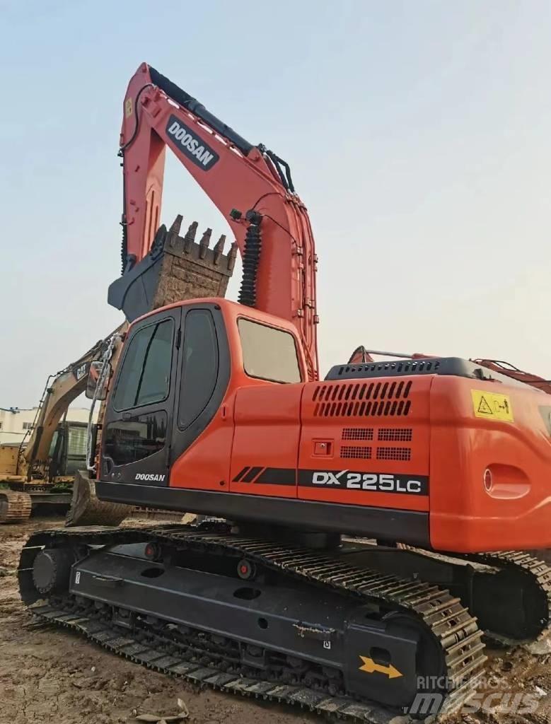 Doosan DX225 Beltegraver