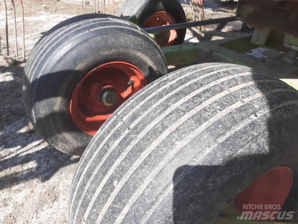 CLAAS Liner 430 S Svanser