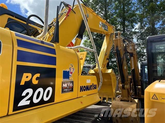 Komatsu PC 200-8 Beltegraver