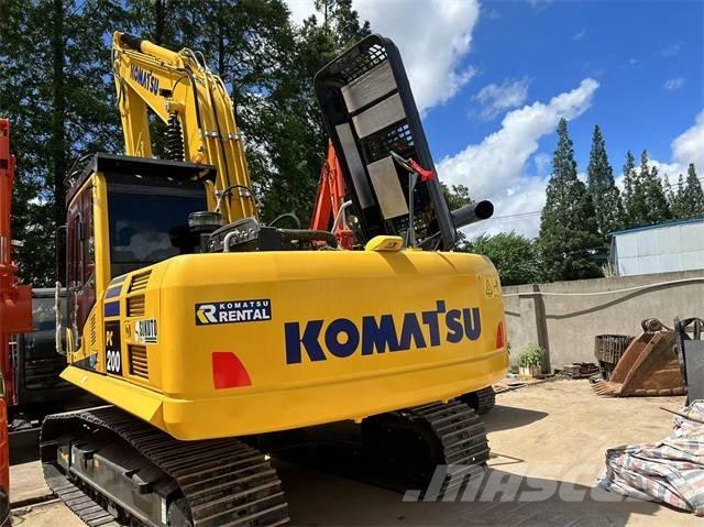Komatsu PC 200-8 Beltegraver