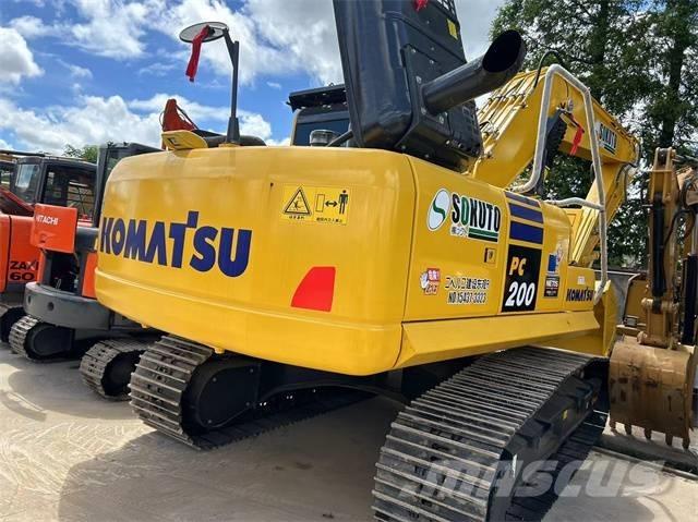 Komatsu PC 200-8 Beltegraver