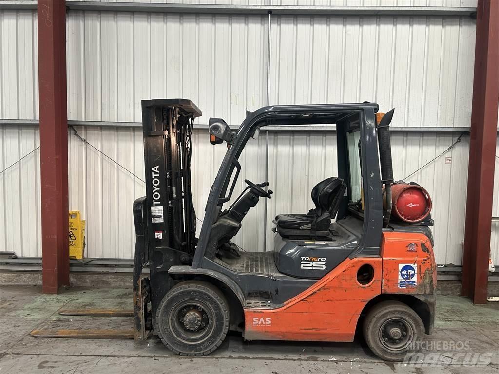 Toyota 02-8FGF25 Propan trucker
