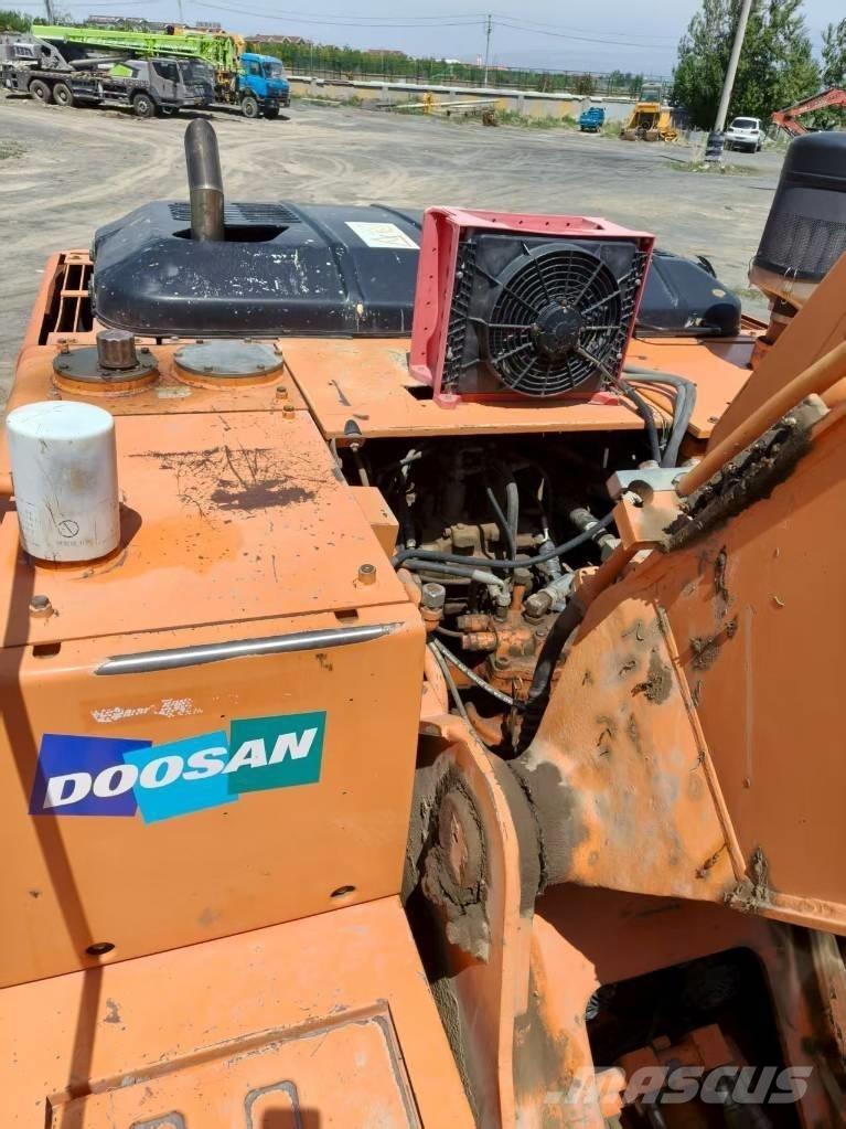 Doosan DH210W-7 Hjulgravere