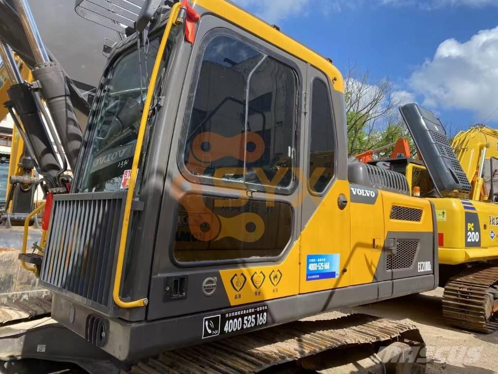 Volvo EC 200 Beltegraver