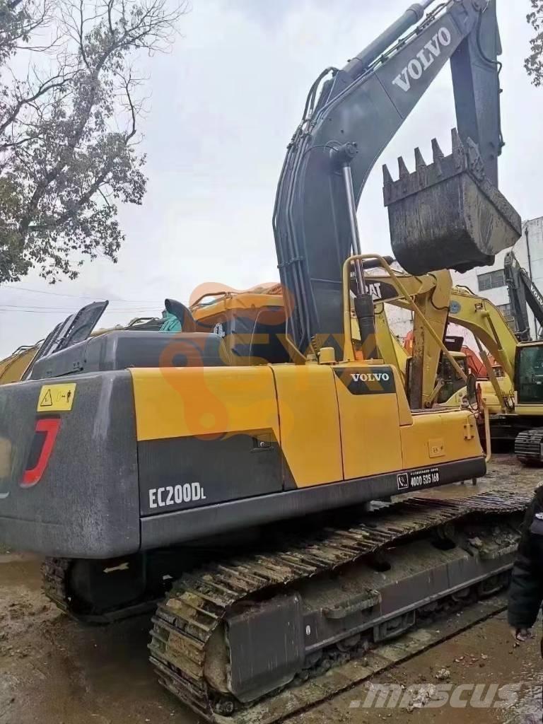Volvo EC 200 Beltegraver