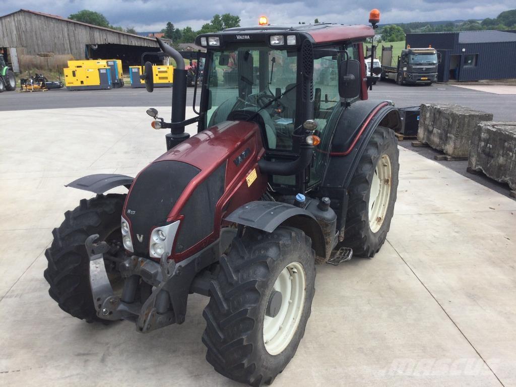 Valtra N123 Traktorer