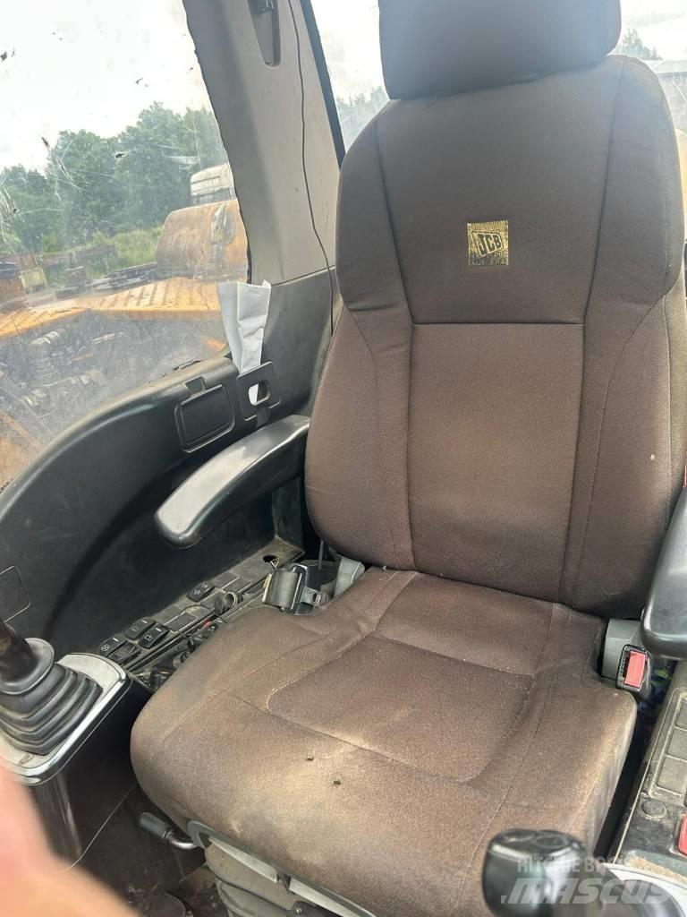 JCB JS 130 LC Beltegraver