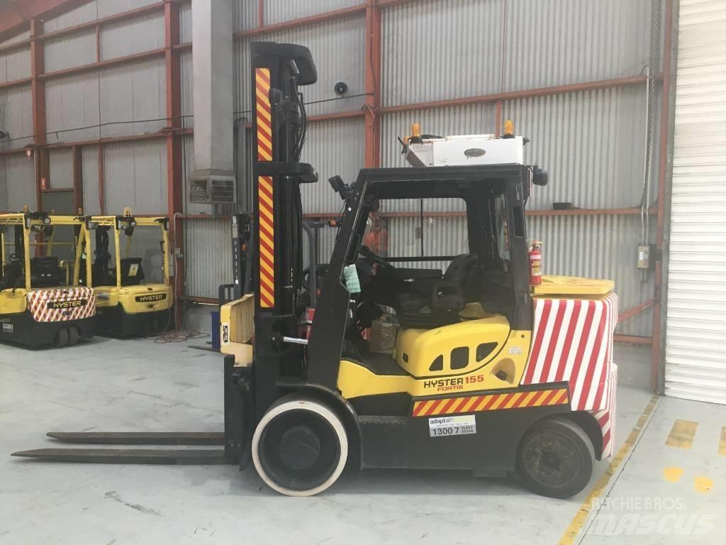 Hyster S155FT Diesel Trucker