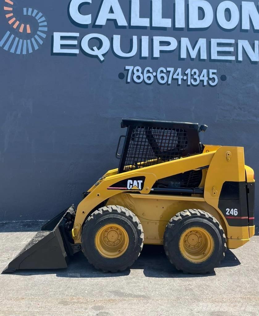 CAT 246 Kompaktlastere