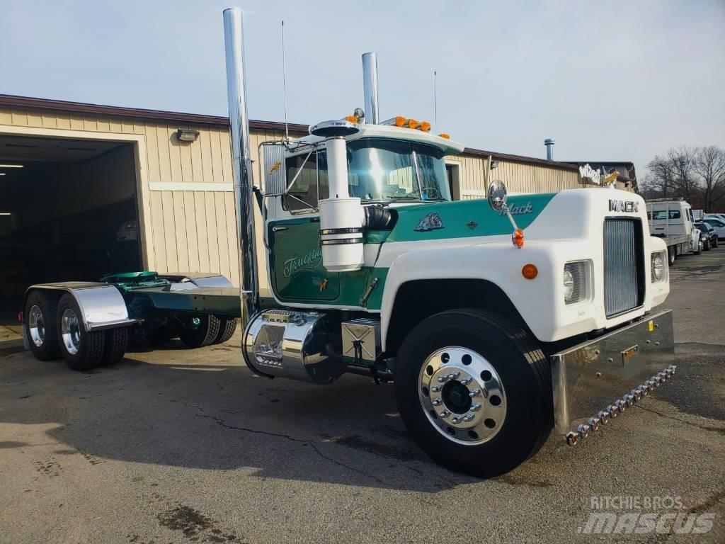 Mack R700 Chassis