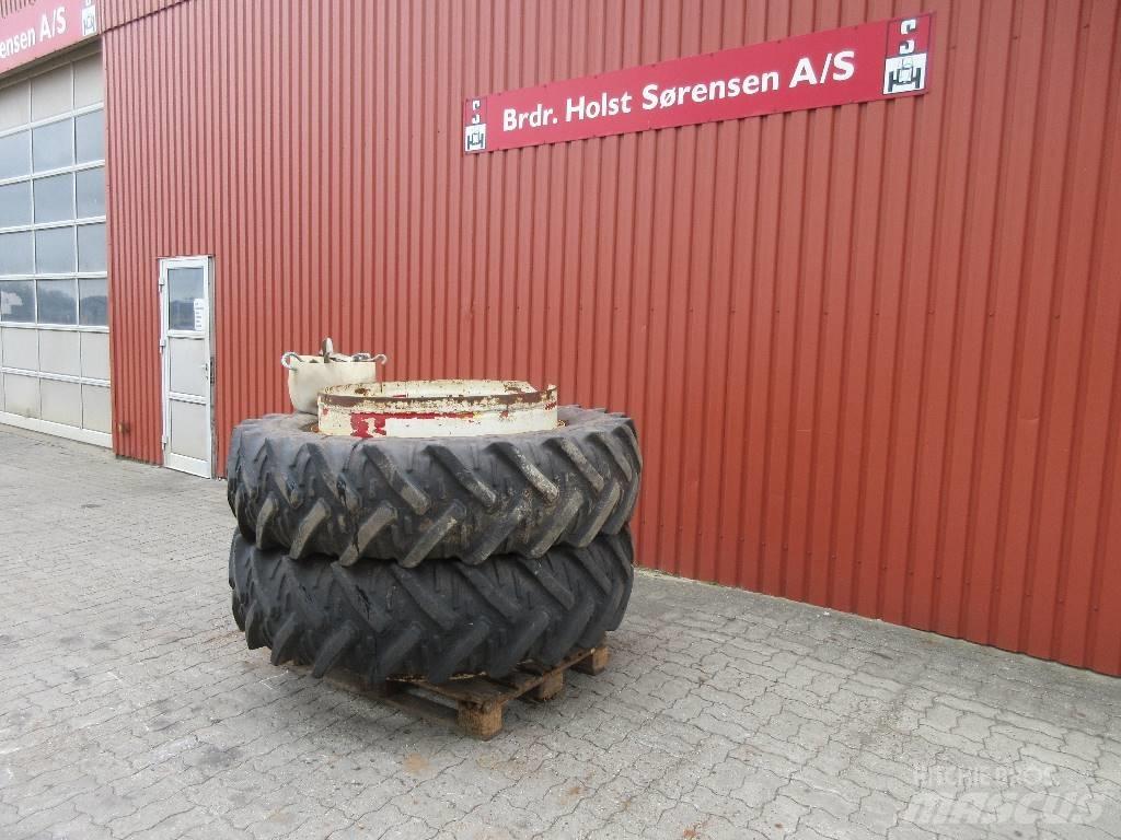 Schaad 16.9-38 Dekk, hjul og felger