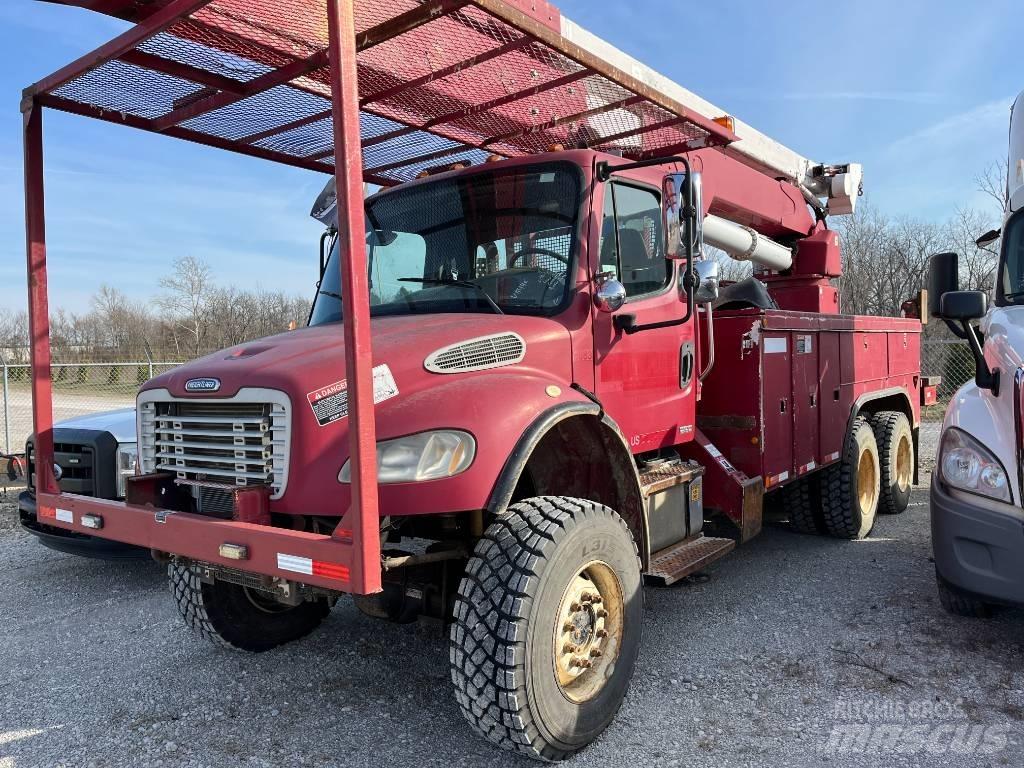 Freightliner M2-106 Bilmontert lift