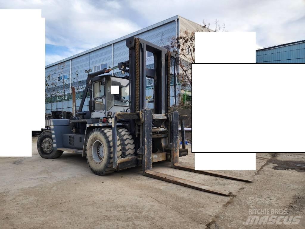 Kalmar DCE 330-12 Diesel Trucker
