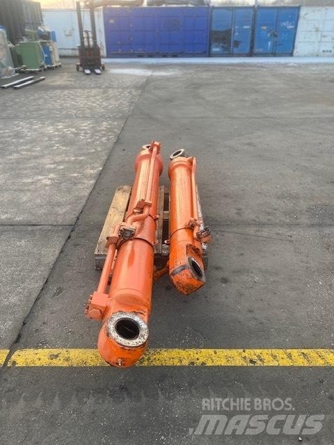 Fiat-Hitachi FH 450 Hydraulikk