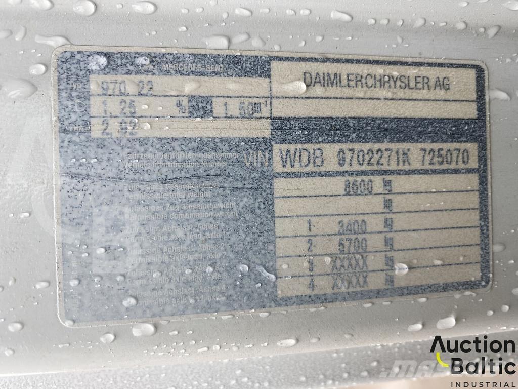 Mercedes-Benz 815 Planbiler