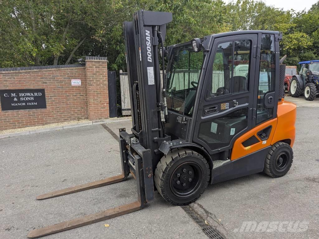 Doosan D 35 C-9 Diesel Trucker