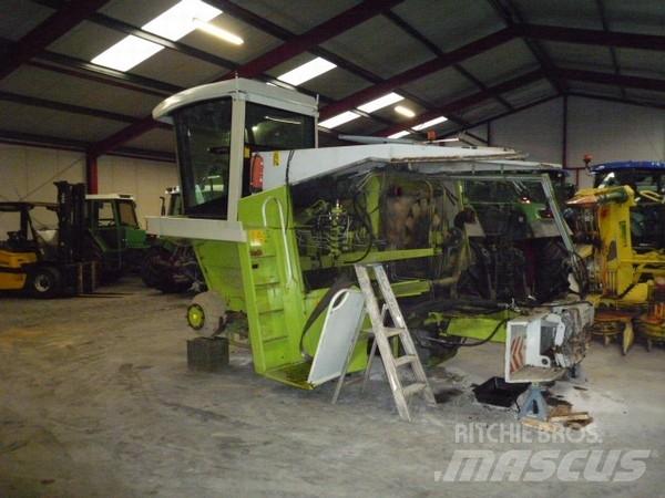 CLAAS 800 series Høy- og fôrmaskintilbehør