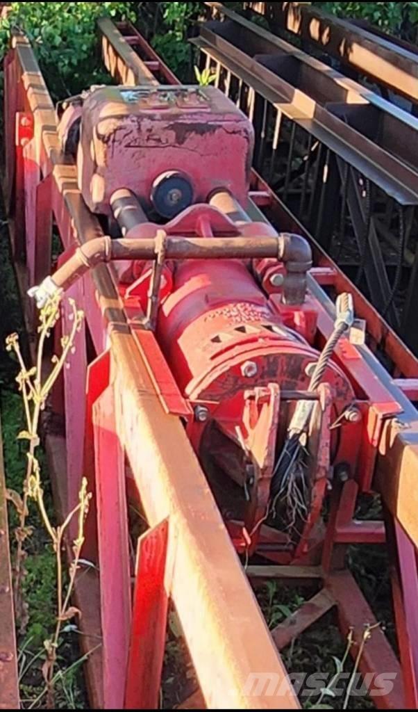  2006 VULCAN Hydrauliske pælehammere