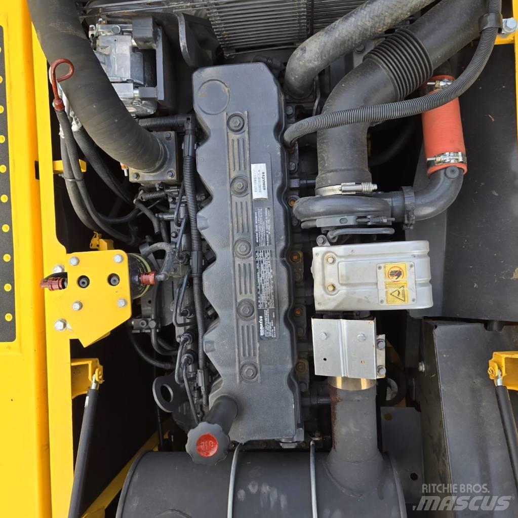 Komatsu PC 200-8 Beltegraver