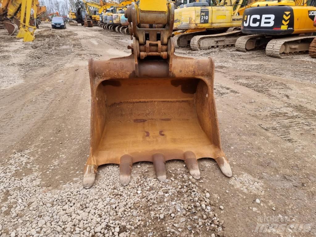 JCB JS 220 LC Beltegraver