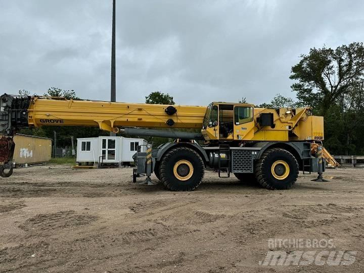 Grove RT 890 E Røff terreng kraner