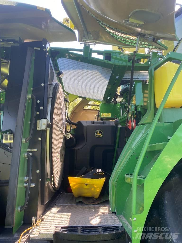 John Deere 8400 i Selvdrevne fôrhøstere